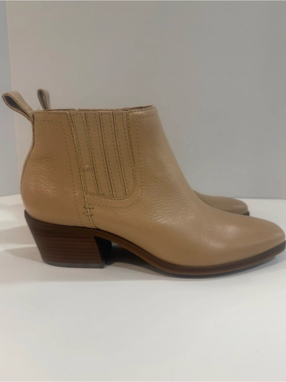 Lucky Brand Women's Tan Leather Ankle Booties
